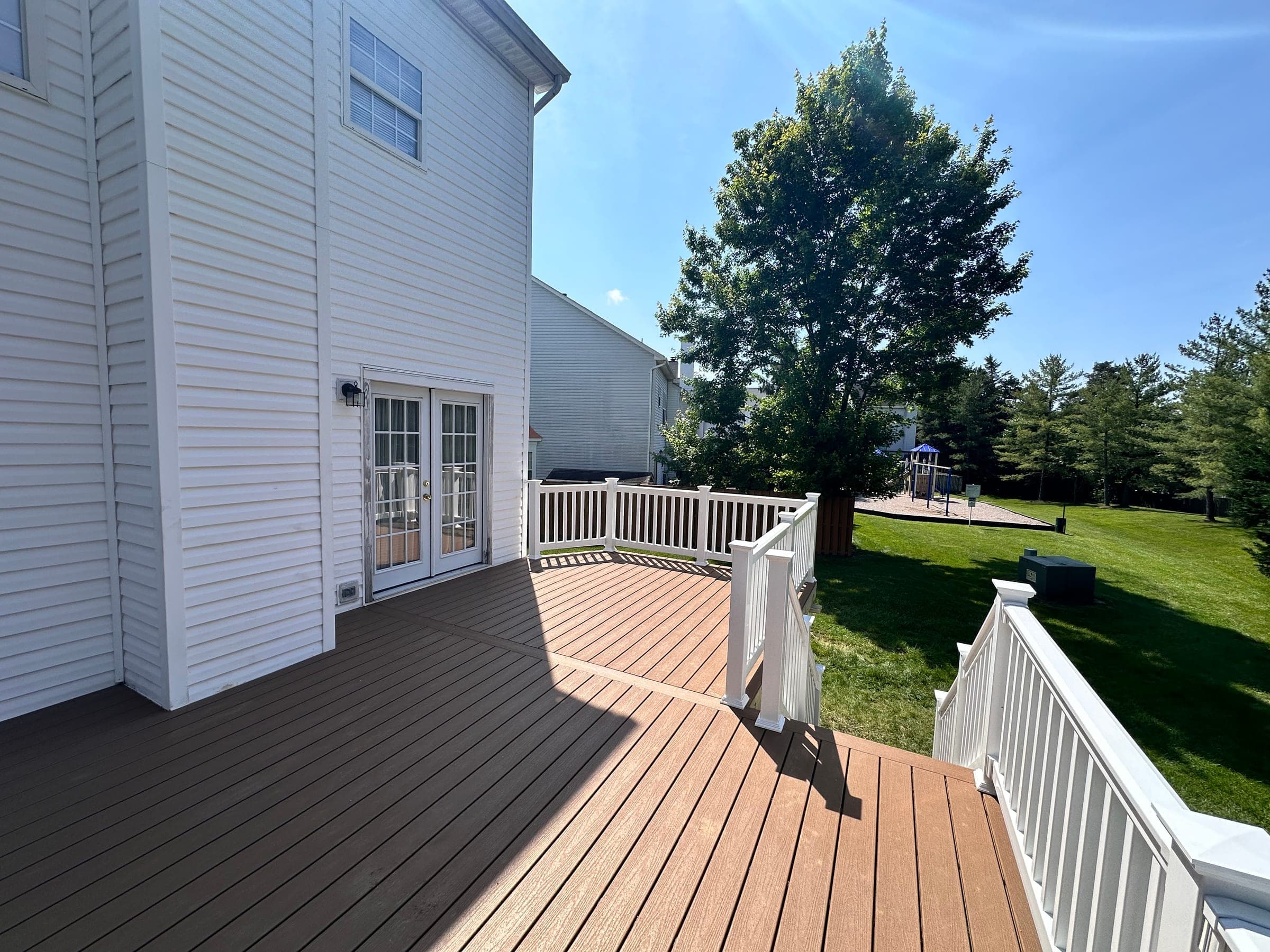 Trex Deck, Two-Tone with Lighted Stairs, Northern Virginia — finished work, photo 5